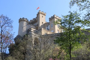 2023 04 19 Chateau de la Barben Visa 2000-02